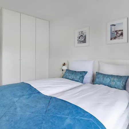 Lazurowe Wybrzeze Z Widokiem Na Morze - Perlowa Przystan - *