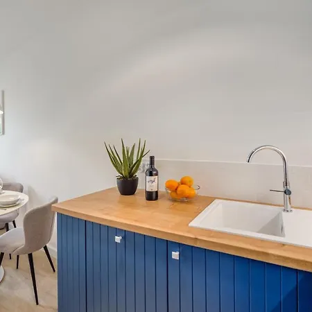 Lazurowe Wybrzeze Z Widokiem Na Morze - Perlowa Przystan - 辛安诺泽蒂