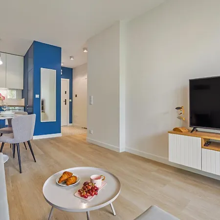 Lazurowe Wybrzeze Z Widokiem Na Morze - Perlowa Przystan - *