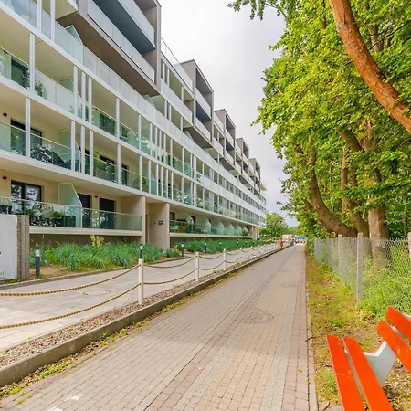 Lazurowe Wybrzeze Z Widokiem Na Morze - Perlowa Przystan - *