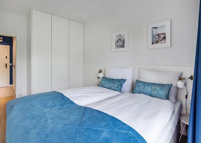 Lazurowe Wybrzeze Z Widokiem Na Morze - Perlowa Przystan - *