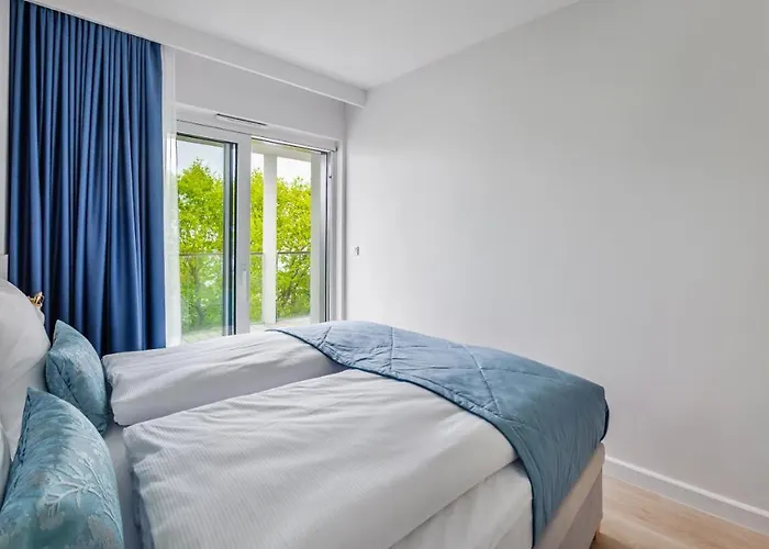 Lazurowe Wybrzeze Z Widokiem Na Morze - Perlowa Przystan -