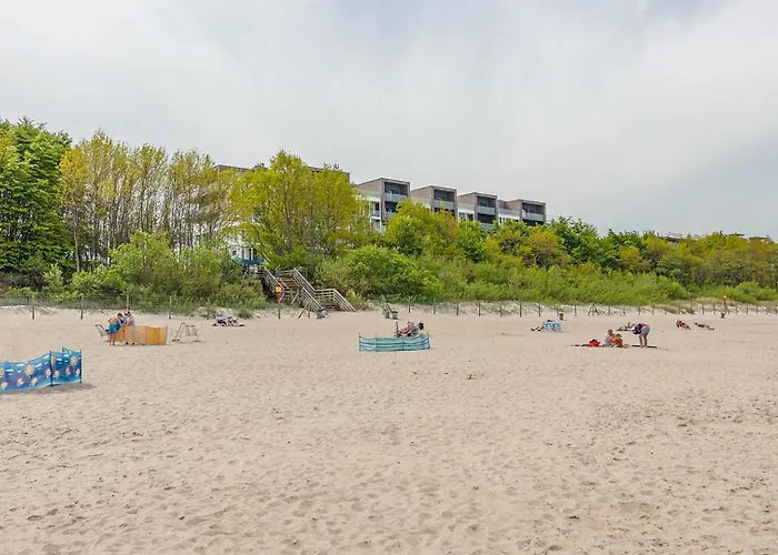 Lazurowe Wybrzeze Z Widokiem Na Morze - Perlowa Przystan -